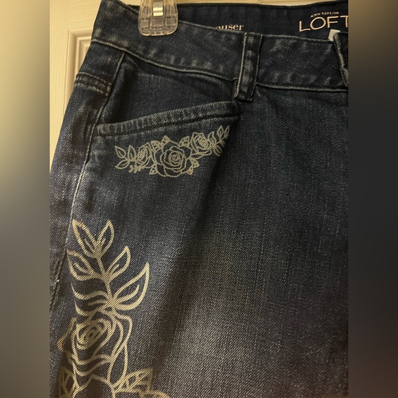 Ann Taylor LOFT Curvy Straight Leg Jeans laser itched. - Picture 6 of 15